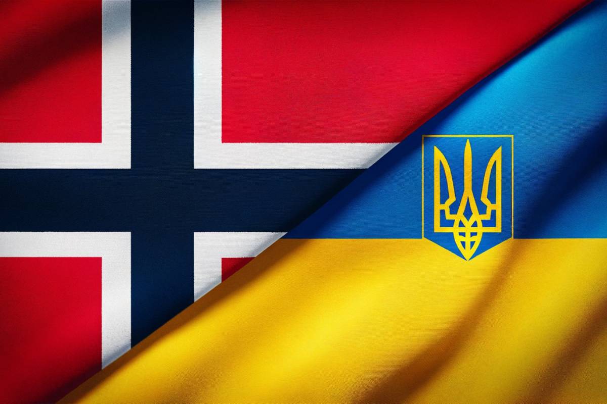 Флаги Норвегии и Украины