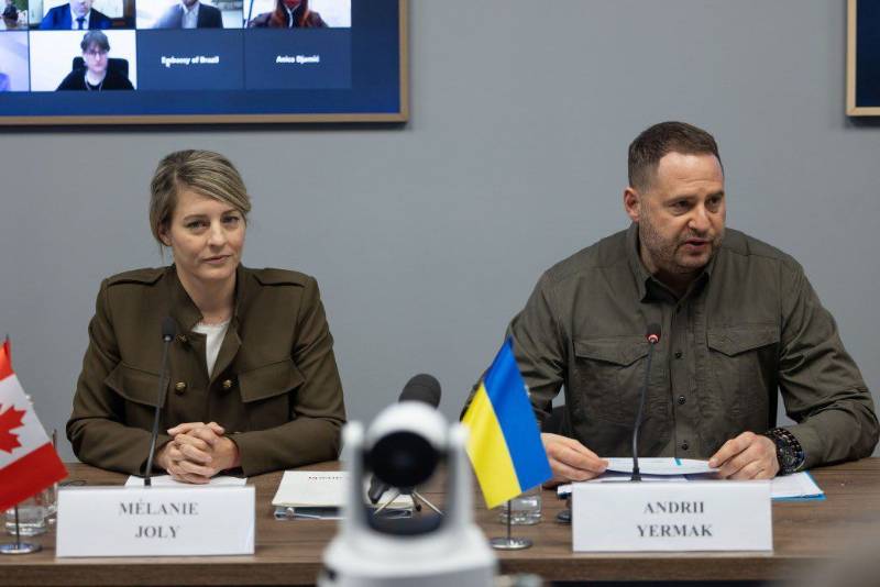 Министр иностранных дел Канады Мелани Жоли и глава Офиса президента Украины Андрей Ермак